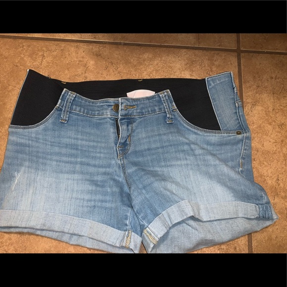 Maternity Isabel shorts 6/28 - Picture 2 of 4